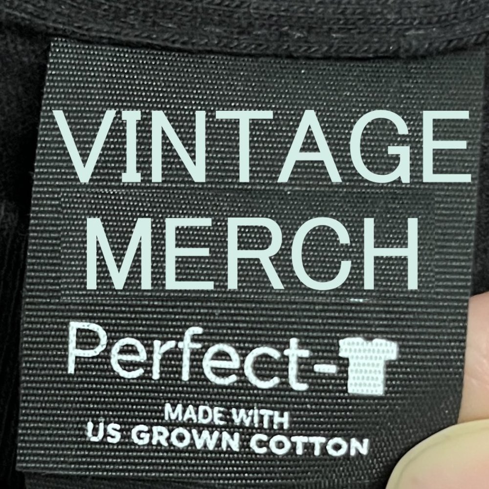 Vintage Merch - Bin Diving / Shirt Smelling / Deadstock Chasing
